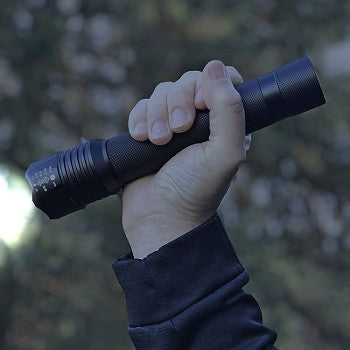 wholesale, stinger, stinger flashlight, stinger 1000, 10W, tactical flashlight, wholesale flashlight, tactical flashlight